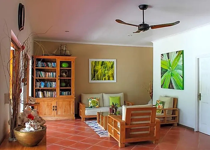 Hotel L'habitation Cerf Island